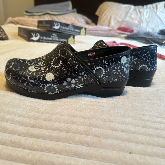 Sanita Black and White Floral Clogs - Picture 11 of 16